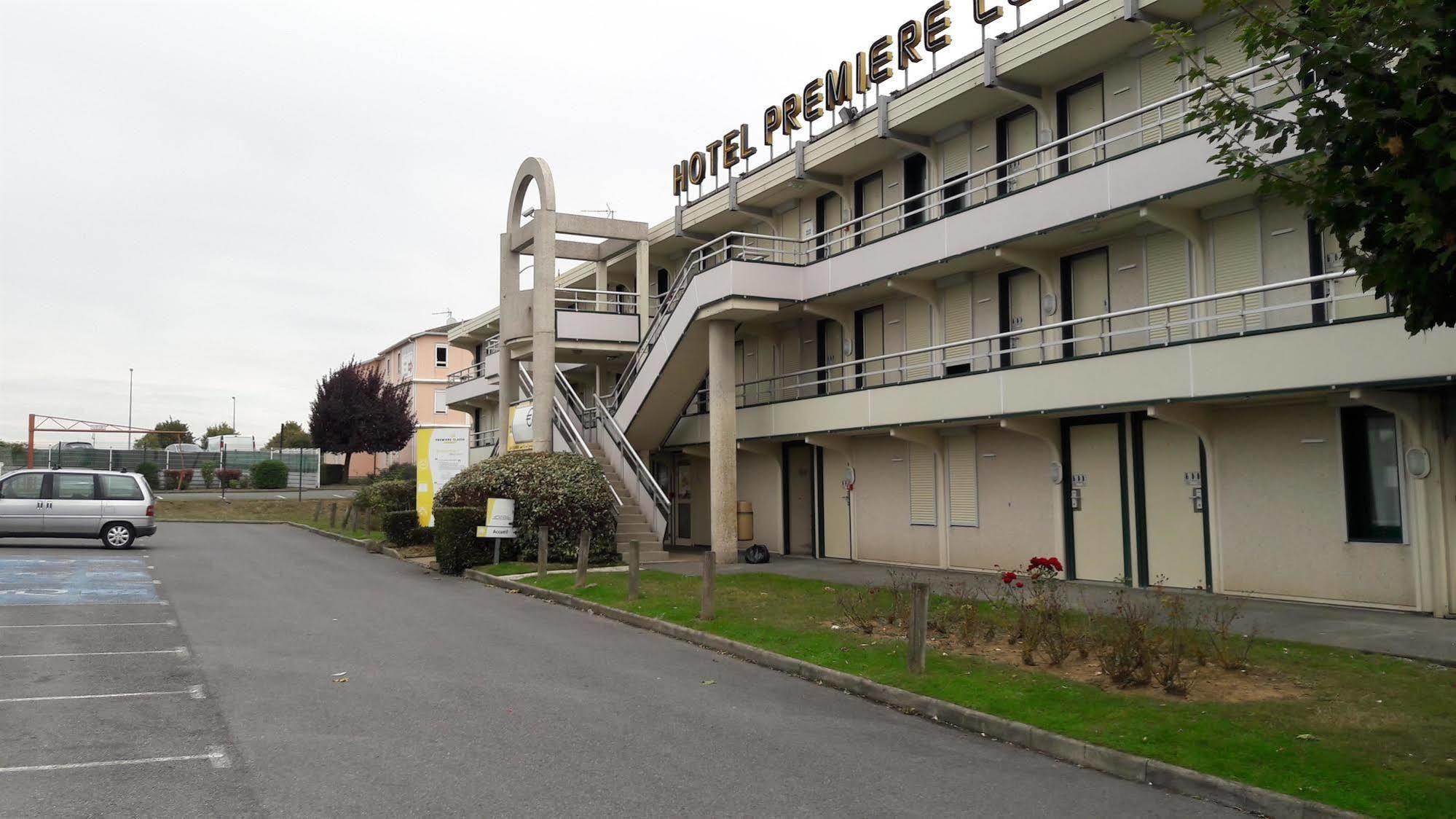 พรีเมียร์ คลาส คอมพีเน่ โชน Hotel Jaux ภายนอก รูปภาพ